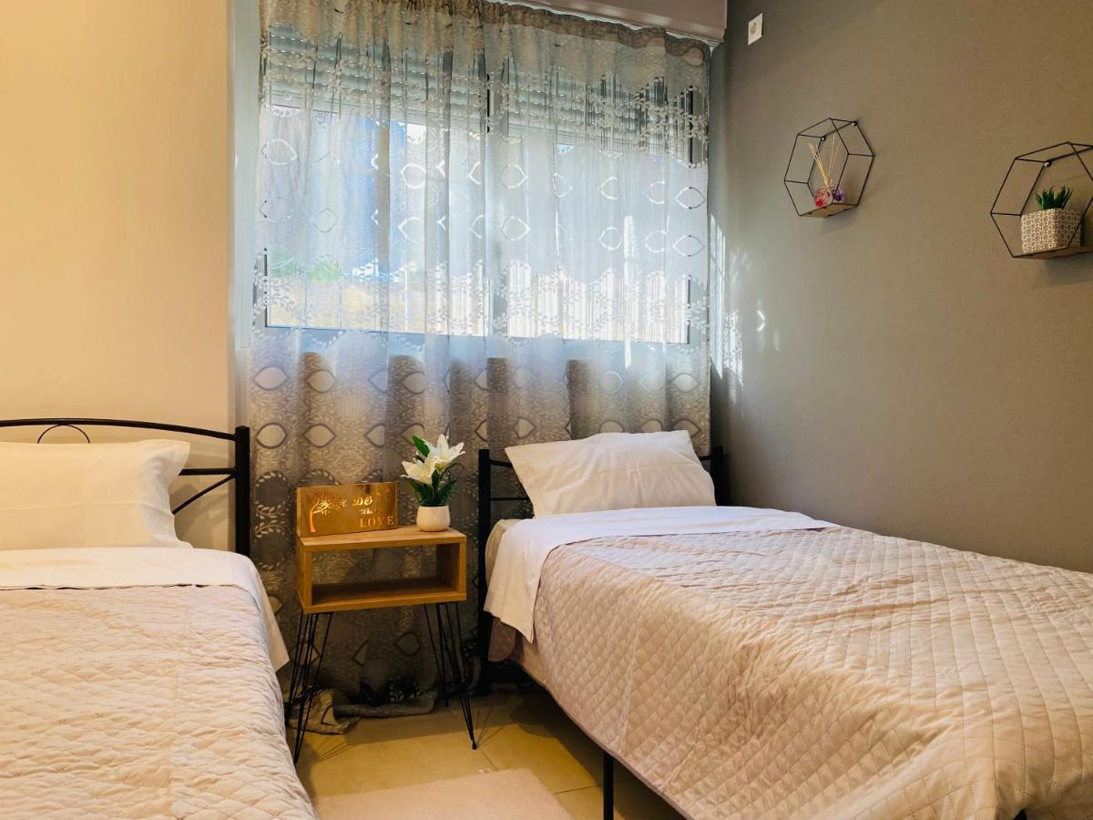 אתונה Cozy Apartment Near Sea מראה חיצוני תמונה